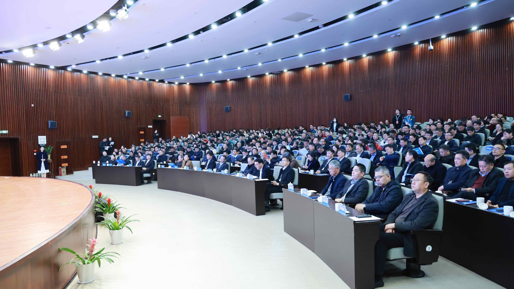 F9C6E6F6F88FDE9F6508B3A8E5B_744C35C9_56DE8.jpg F9C6E6F6F88FDE9F6508B3A8E5B_744C35C9_56DE8.jpg